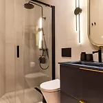Monroes Deluxe Budapeste