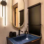 Monroes Deluxe