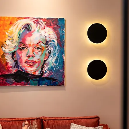 Monroes Deluxe Apartman