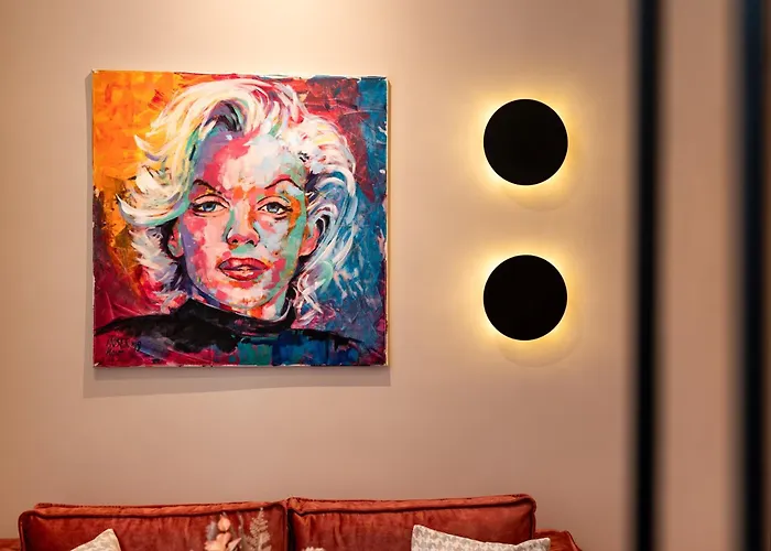 Monroes Deluxe Apartman